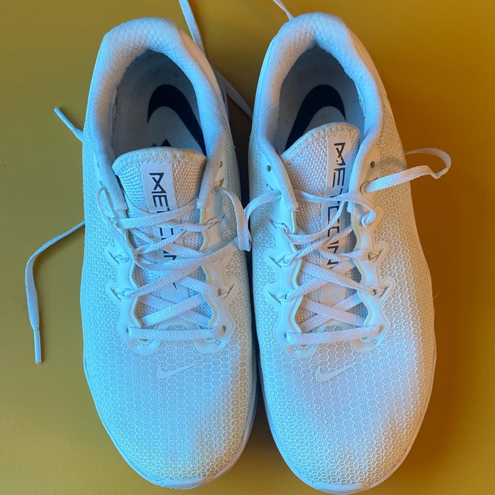 Nike Metcon size US 7 / cm 25  White (Women's)